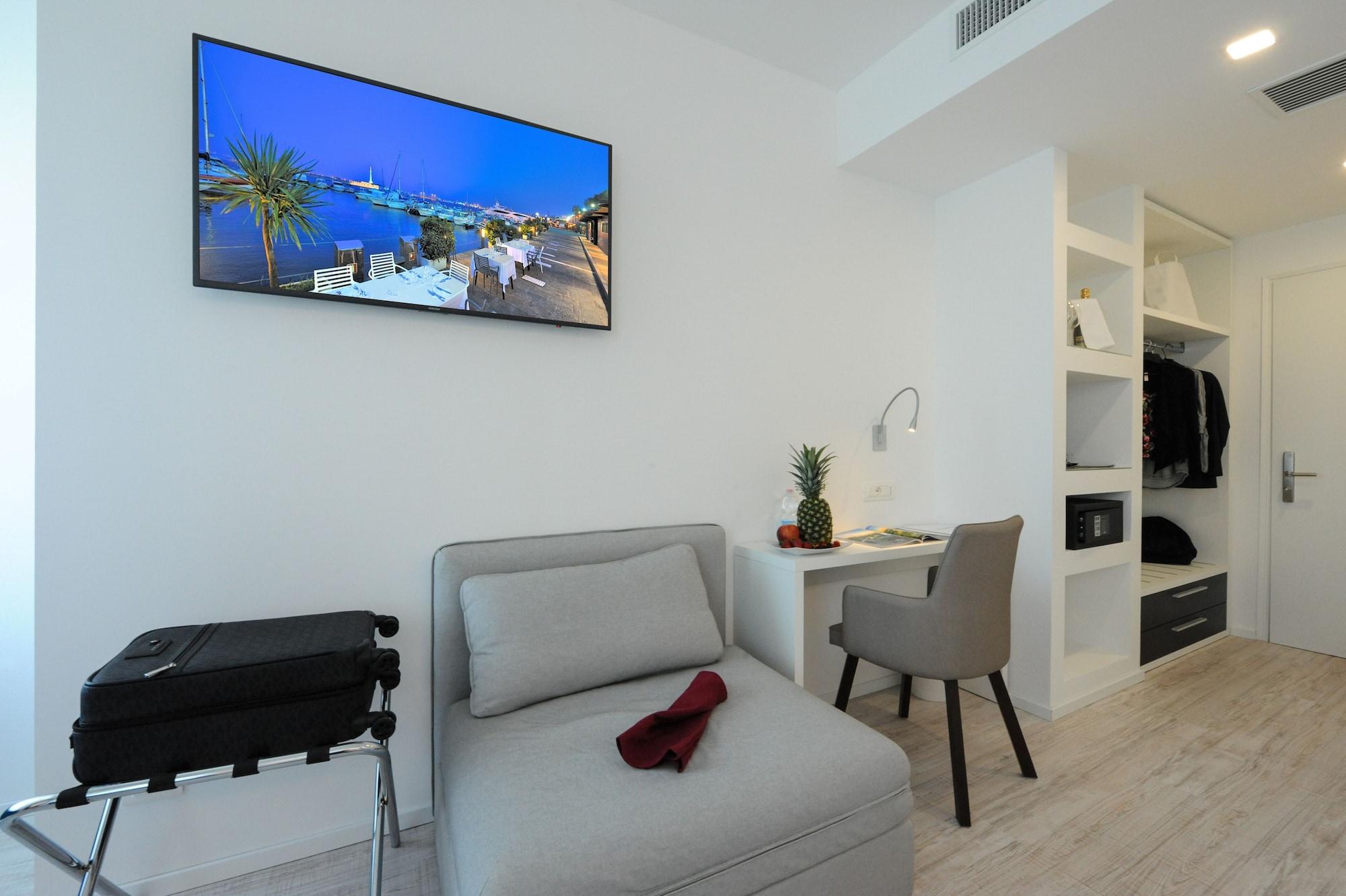 Hotel Lampara لينانو سابيادورو المظهر الخارجي الصورة